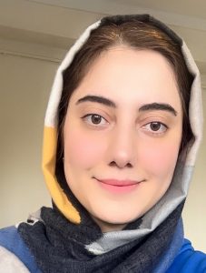 سارا فرج زاده